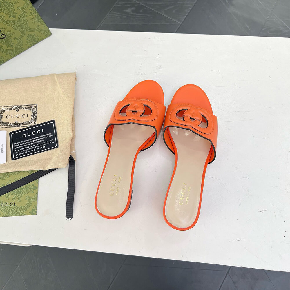 GUCCI Women s Interlocking G slide sandal