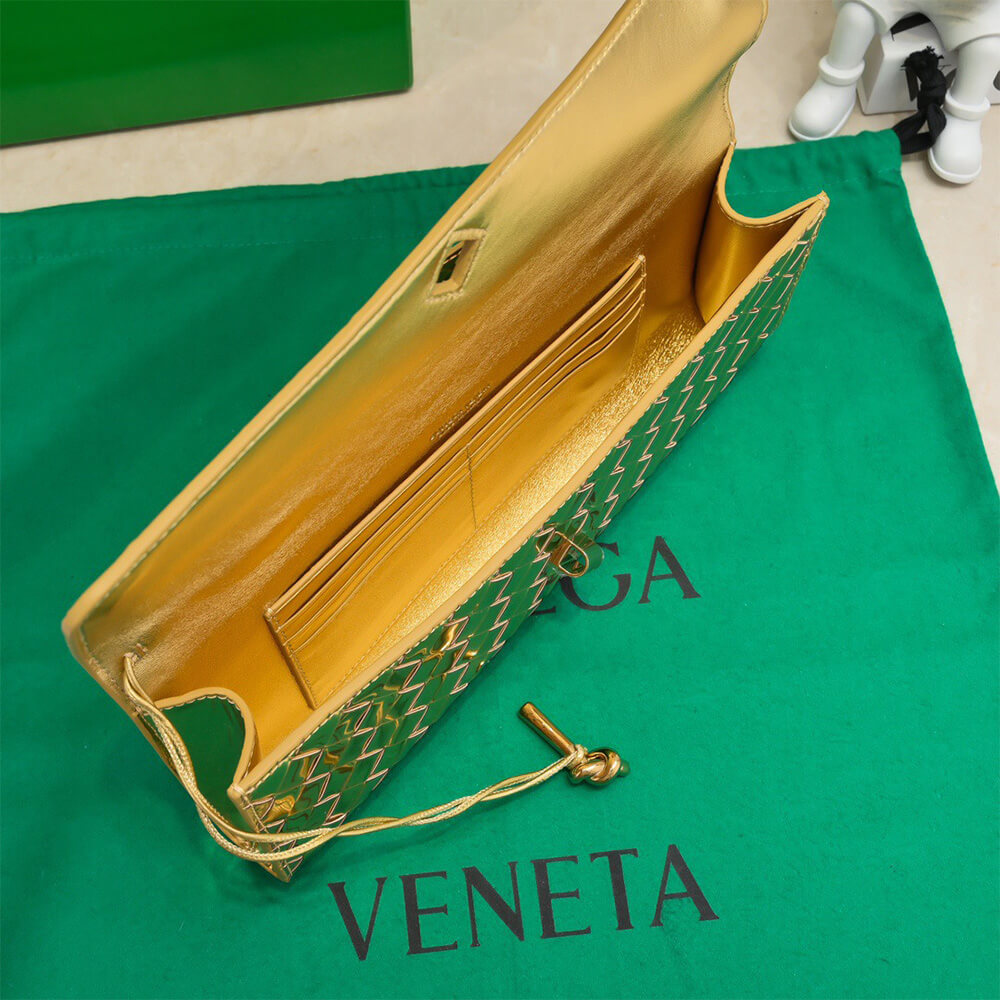 Bottega Veneta Andiamo Clutch(HIGH-END GRADE)
