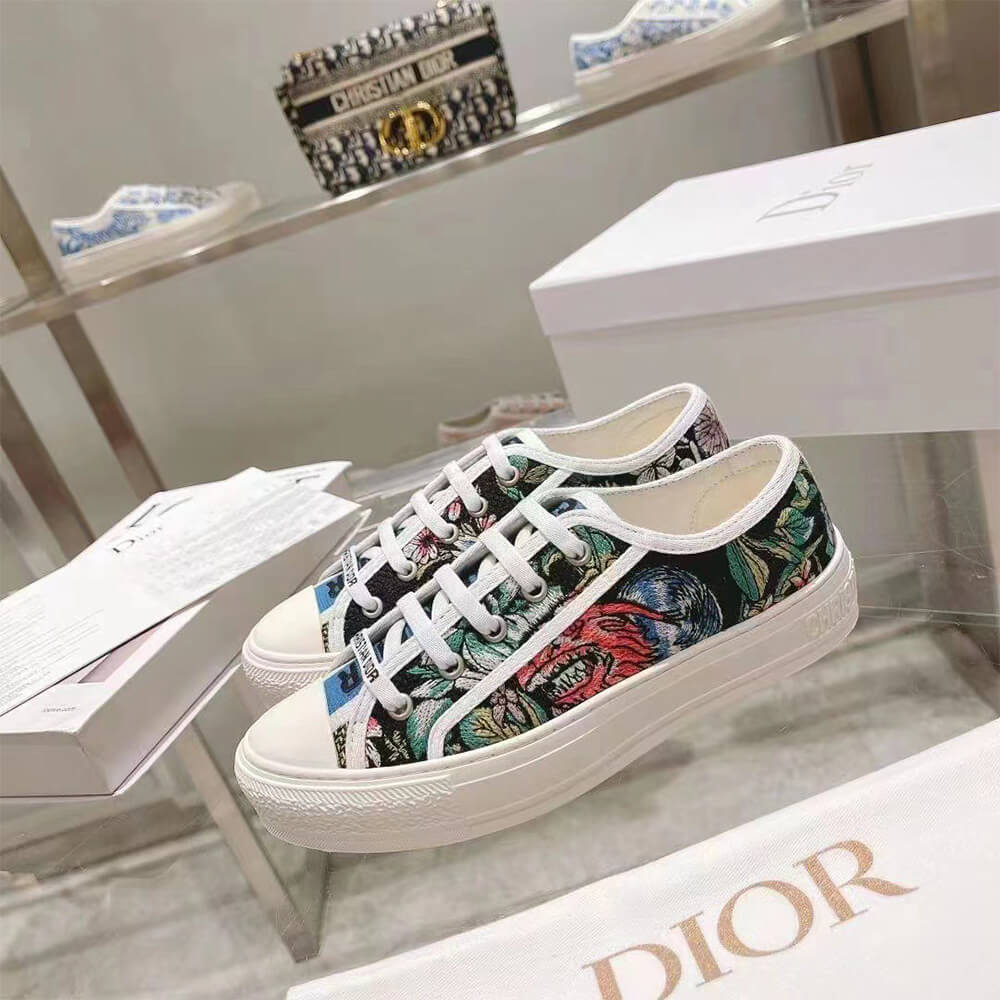 WALK N DIOR SNEAKER