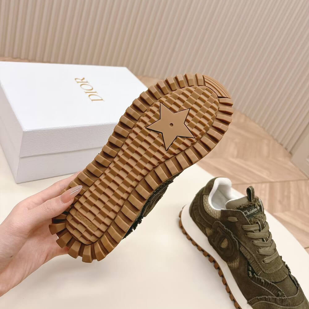 DIOR C est Dior Sneaker