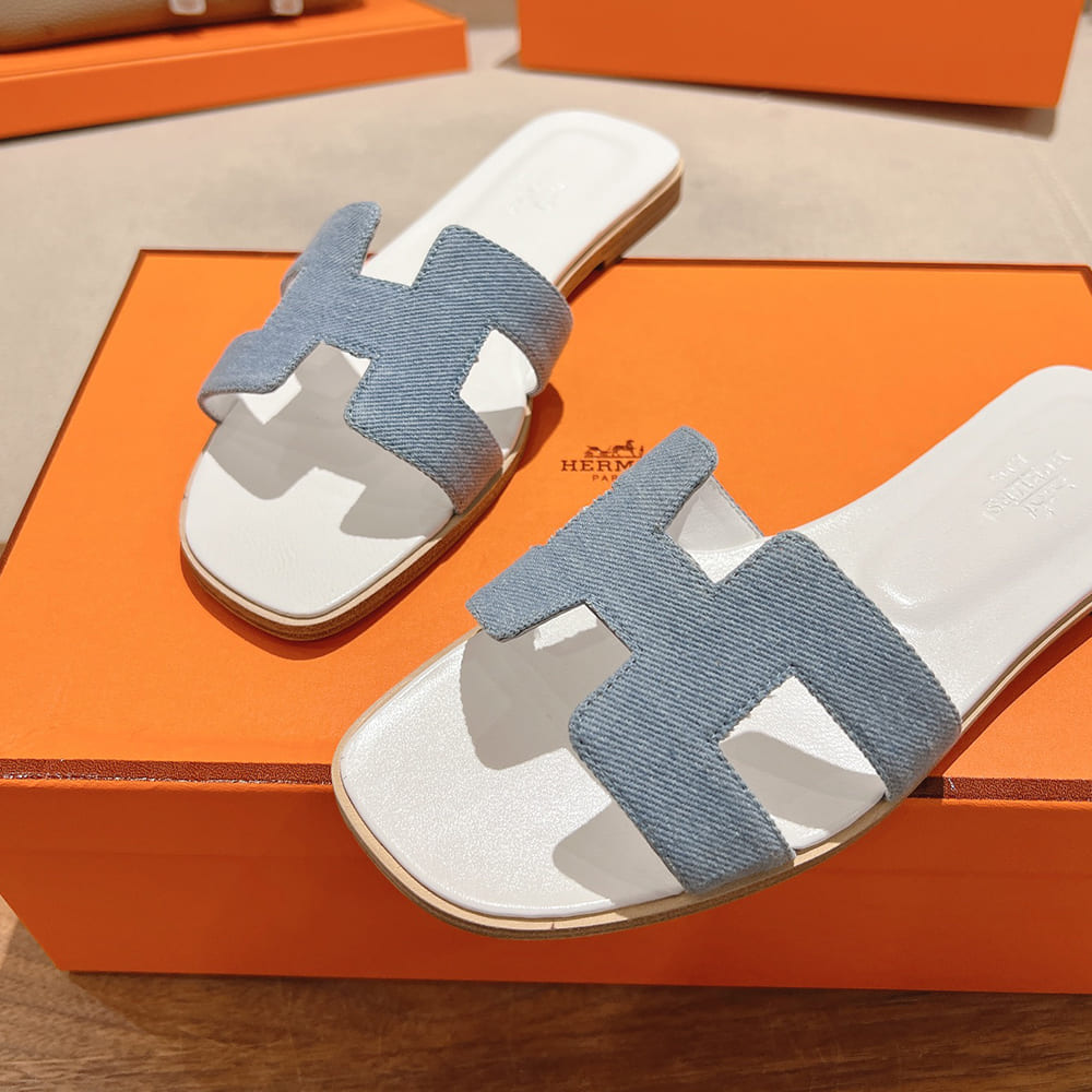 HERMES Oran sandal