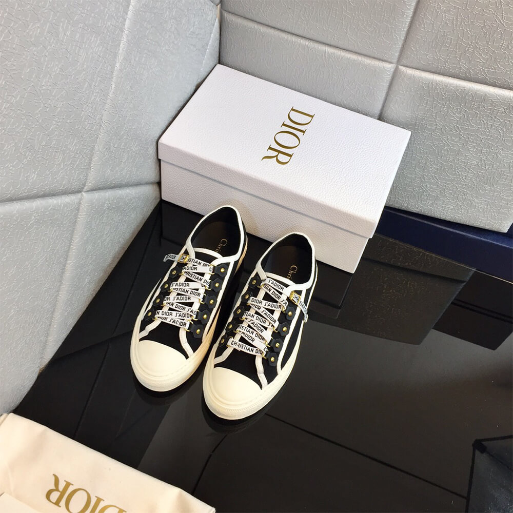 WALK N DIOR SNEAKER
